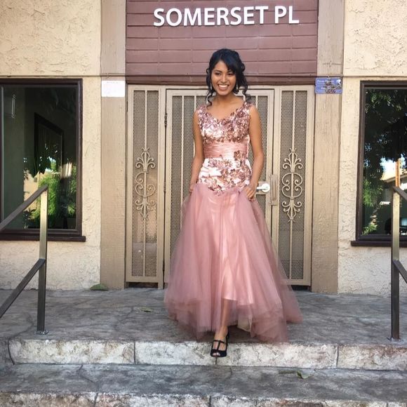 Meet your Posher, Jennifer - Picture 1 of 1